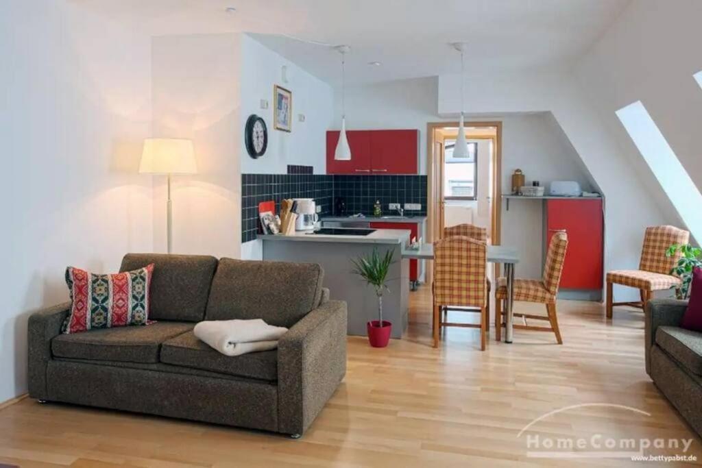 Apartment In Der Strohsackpassage - Zentrum Hbf Oper لبسيا المظهر الخارجي الصورة