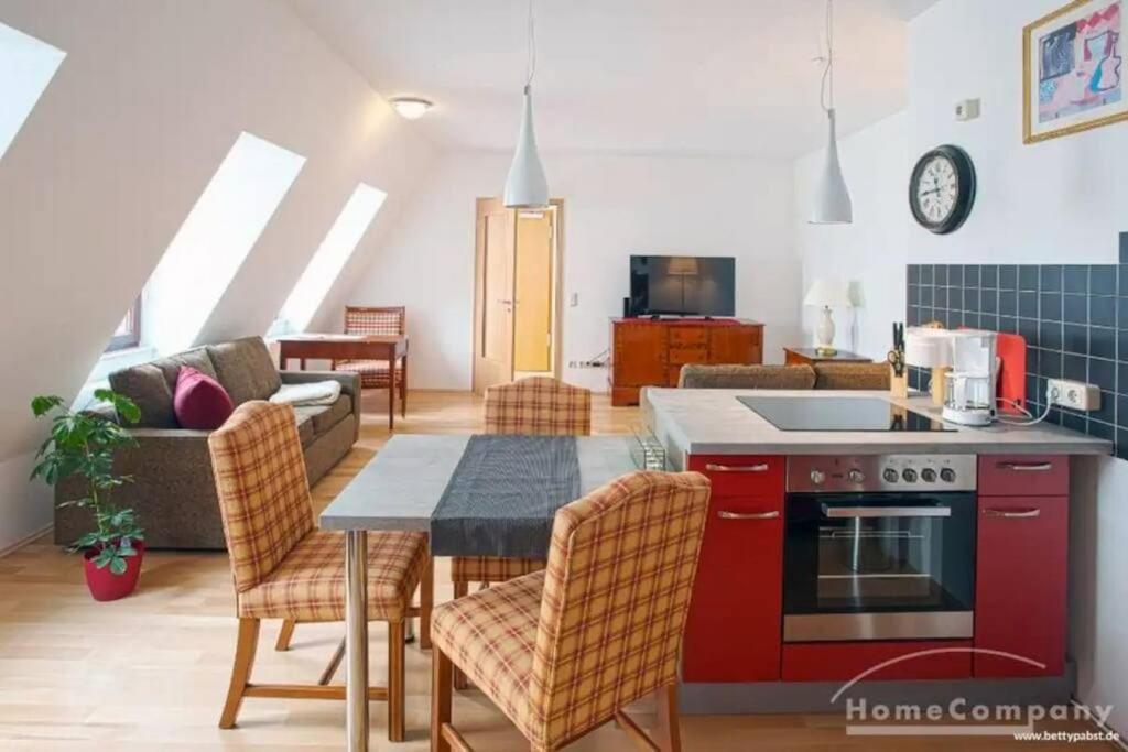 Apartment In Der Strohsackpassage - Zentrum Hbf Oper لبسيا المظهر الخارجي الصورة